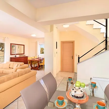 Kermes Heated Pool Villa *
