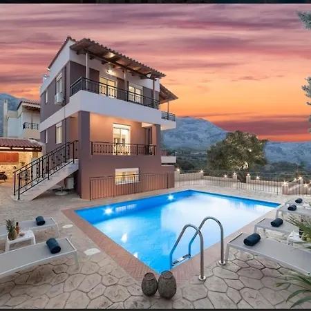 Kermes Heated Pool Villa *